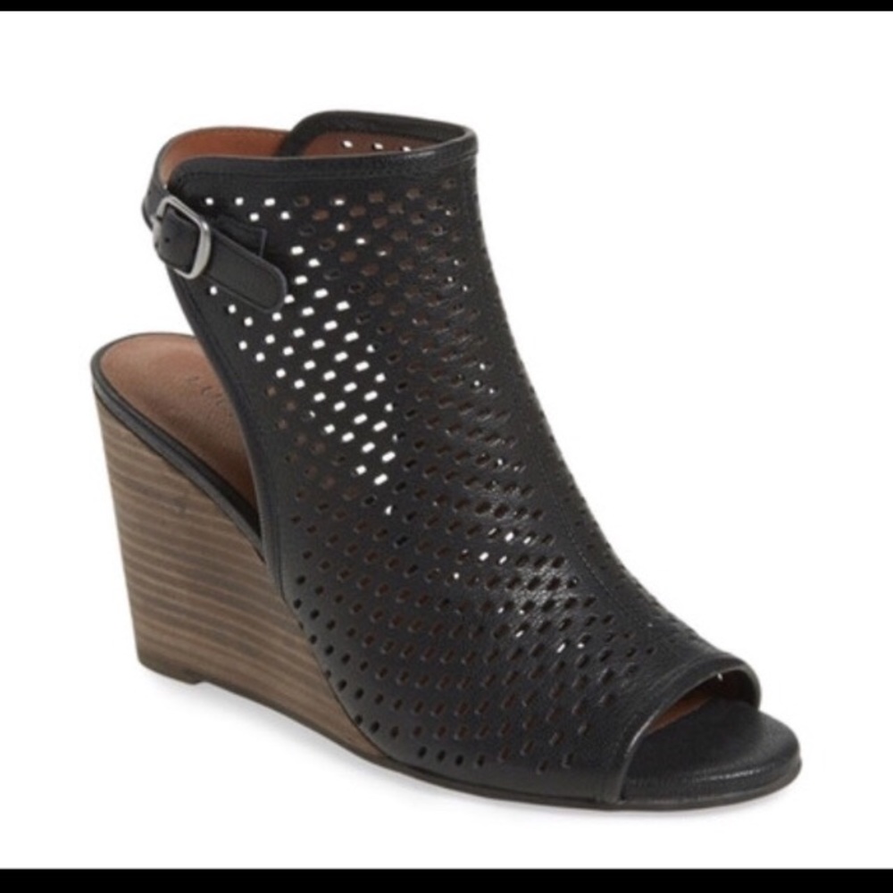 Lucky Brand Rozina cutout wedge sandal